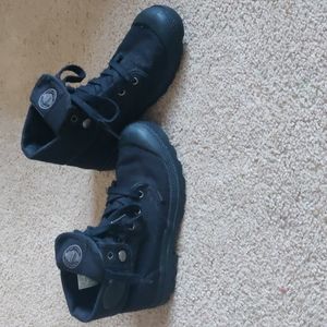 Palladium unisex Black low top/high-top sneaker boots women's size 7 1/2